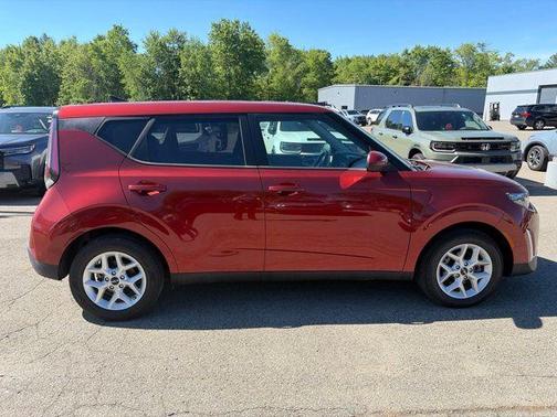 Mars Orange 2023 Kia Soul LX