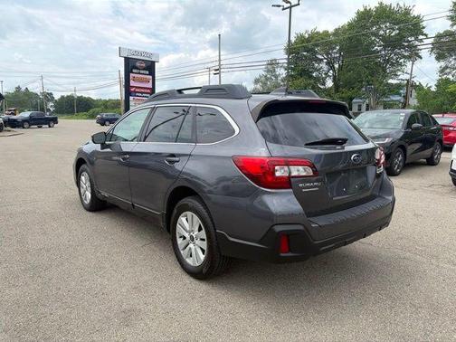 Magnetite Gray Metallic 2019 Subaru Outback 2.5i Premium