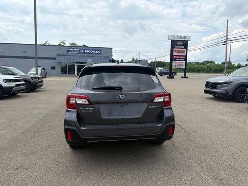 Magnetite Gray Metallic 2019 Subaru Outback 2.5i Premium
