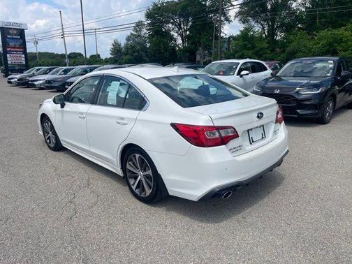 Crystal White Pearl 2018 Subaru Legacy 3.6R Limited
