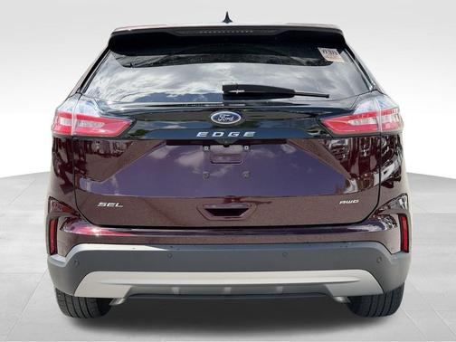 Burgundy Velvet Metallic Tinted Clearcoat 2023 Ford Edge SEL