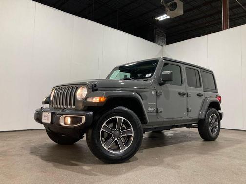 2023 Jeep Wrangler 4-Door Sahara 4x4