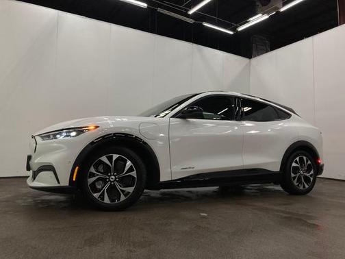 2021 Ford Mustang Mach-E Premium