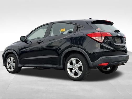 Crystal Black Pearl 2016 Honda HR-V LX