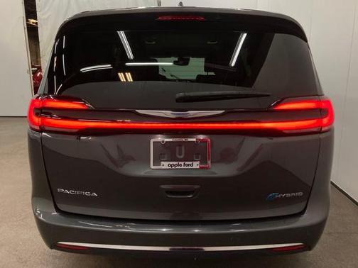 2021 Chrysler Pacifica Hybrid Touring L