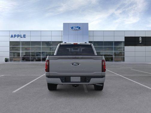Avalanche 2026 Ford F-150 XLT