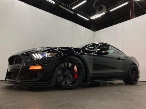 2020 Ford Shelby GT500 Base