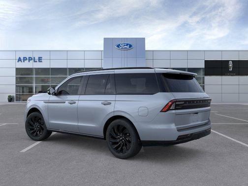 Gray Mist Metallic Tri-Coat 2026 Lincoln Navigator Reserve