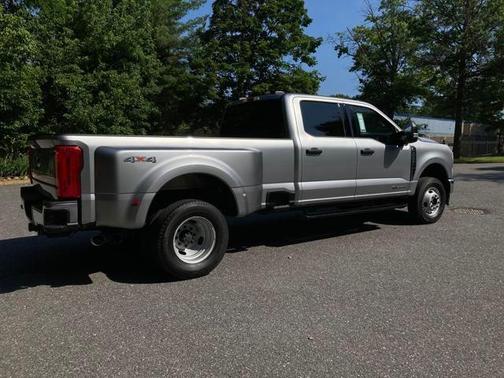 2024 Ford F-350 XLT
