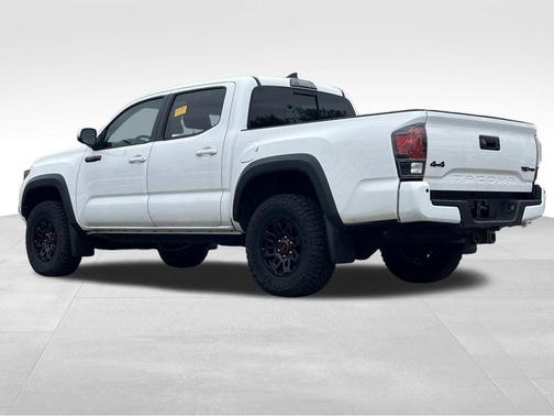 2017 Toyota Tacoma SR