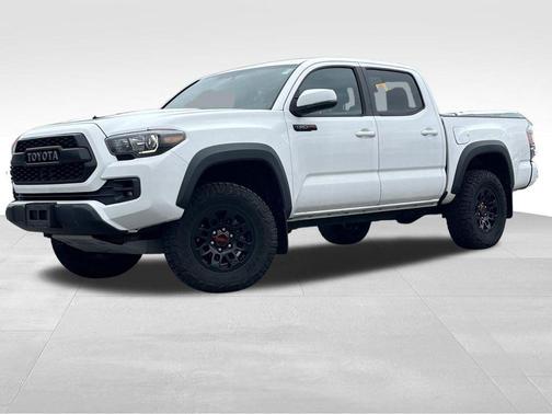 2017 Toyota Tacoma SR