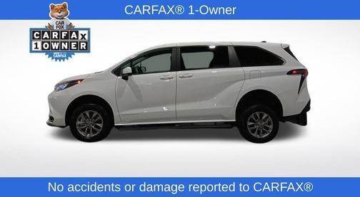 2024 Toyota Sienna LE