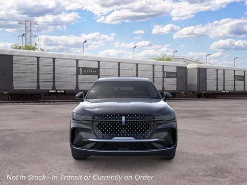 Infinite Black Metallic Clearcoat 2026 Lincoln Nautilus Premiere