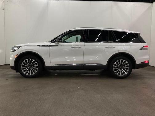 2023 Lincoln Aviator Standard AWD