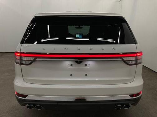 2023 Lincoln Aviator Standard AWD