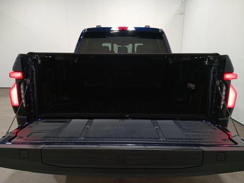2024 Ford F-150 Lightning LARIAT