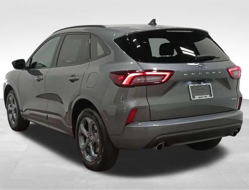 Carbonized Gray Metallic 2024 Ford Escape ST-Line