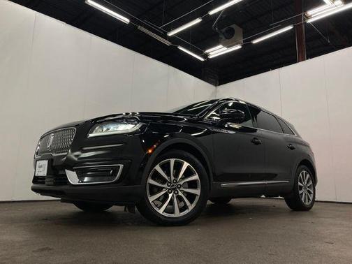 2019 Lincoln Nautilus Select