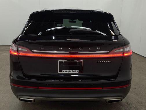 2019 Lincoln Nautilus Select