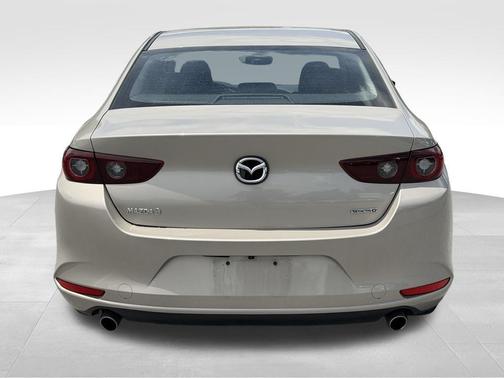Platinum Quartz Metallic 2025 Mazda Mazda3 2.5 S Select Sport
