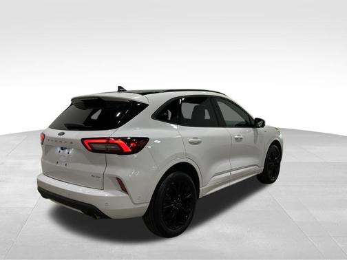 2023 Ford Escape ST-Line Elite