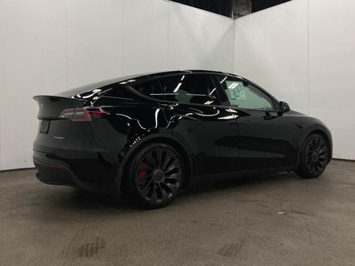2022 Tesla Model Y Performance Dual Motor All-Wheel Drive