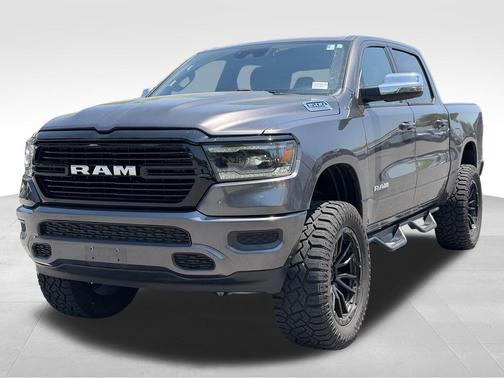 Granite Crystal Metallic Clearcoat 2024 RAM 1500 Laramie