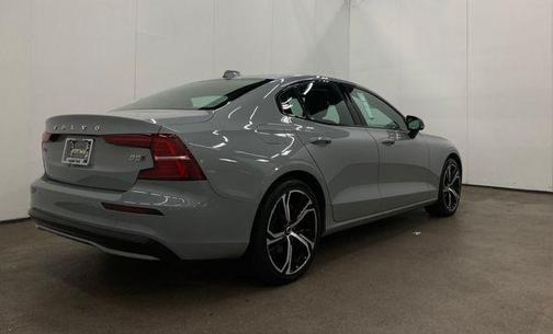 2024 Volvo S60 B5 Core Dark Theme