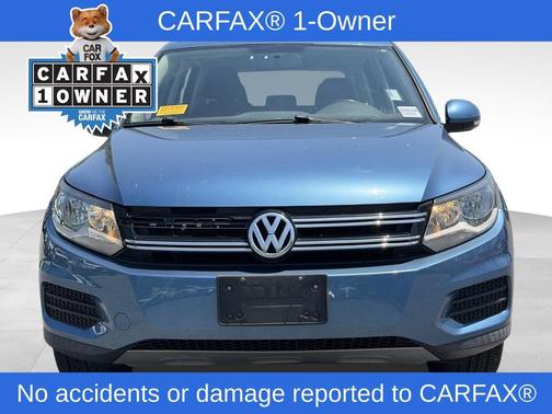 Pacific Blue Metallic 2017 Volkswagen Tiguan Limited 2.0T