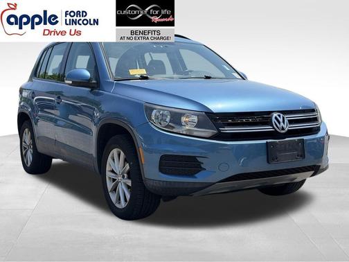 Pacific Blue Metallic 2017 Volkswagen Tiguan Limited 2.0T
