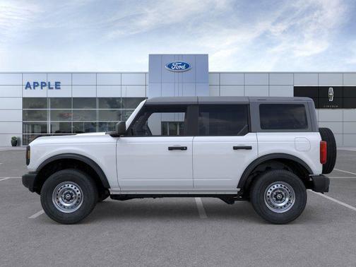 Oxford White 2025 Ford Bronco Base