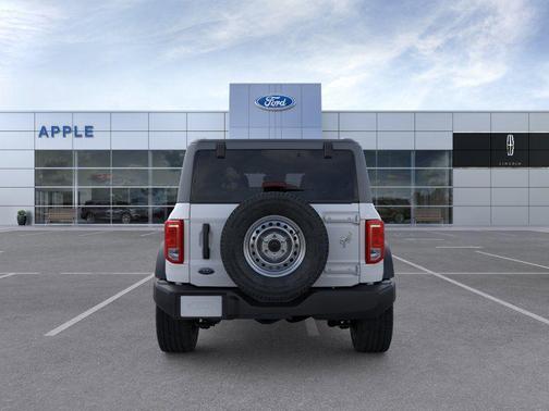 Oxford White 2025 Ford Bronco Base