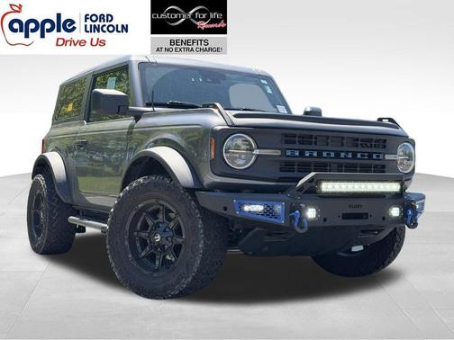 Carbonized Gray Metallic 2022 Ford Bronco Base