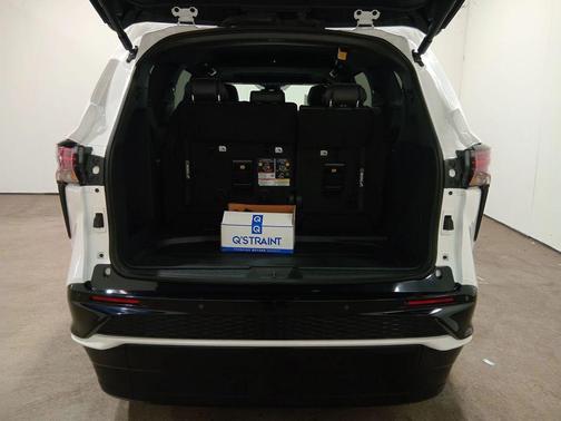 2024 Toyota Sienna XSE 7 Passenger