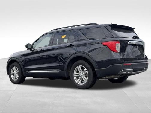 Black Metallic 2024 Ford Explorer XLT
