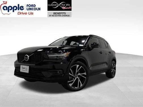 2021 Volvo XC40 T5 R-Design
