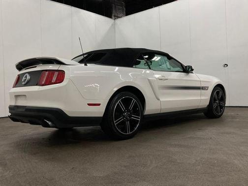 2011 Ford Mustang GT Premium