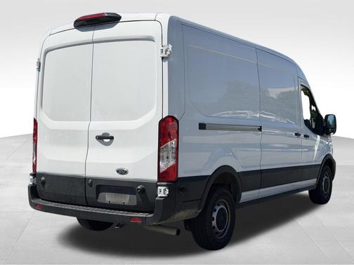 Oxford White 2024 Ford Transit-250 Base