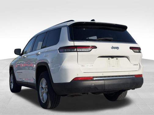 Bright White Clearcoat 2021 Jeep Grand Cherokee L Laredo