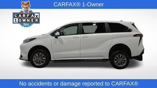 2025 Toyota Sienna LE