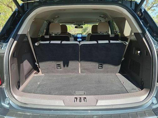 Stone Blue Metallic 2022 Ford Explorer Platinum