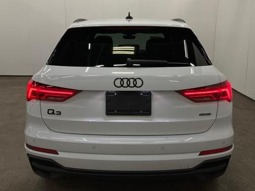 2023 Audi Q3 Premium 45 TFSI S line quattro Tiptronic