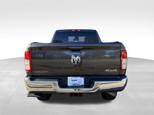 2021 RAM 2500 Big Horn Crew Cab 4x4 6'4' Box