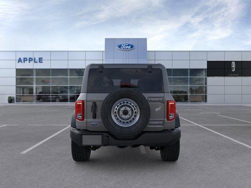 Carbonized Gray Metallic 2025 Ford Bronco Base