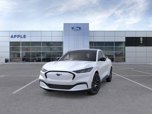 Star White Metallic Tri-Coat 2026 Ford Mustang Mach-E Premium