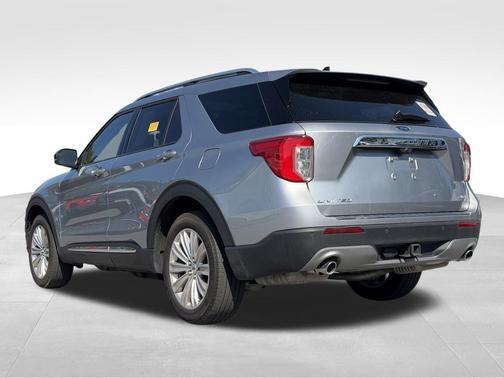 Iconic Silver Metallic 2024 Ford Explorer Limited