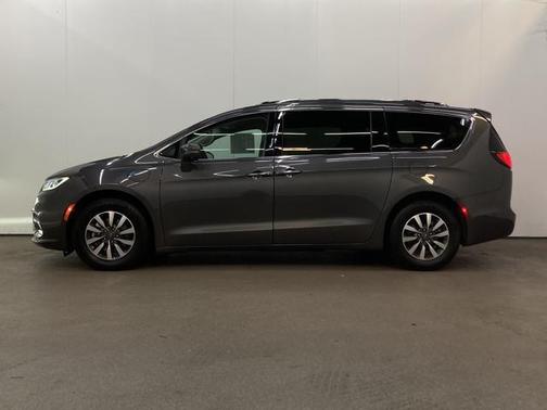 2021 Chrysler Pacifica Hybrid Touring L