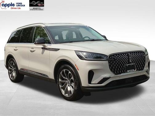 Pearl Metallic 2025 Lincoln Aviator Premiere