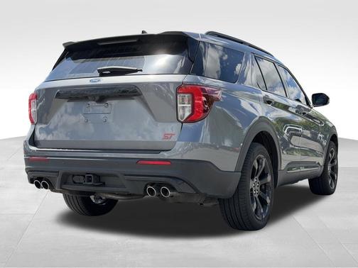 Carbonized Gray Metallic 2024 Ford Explorer ST