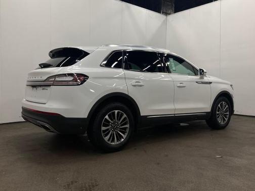 2020 Lincoln Nautilus Standard
